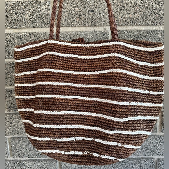 Brown Woven shoulder bag with sequin detail - Picture 3 of 5